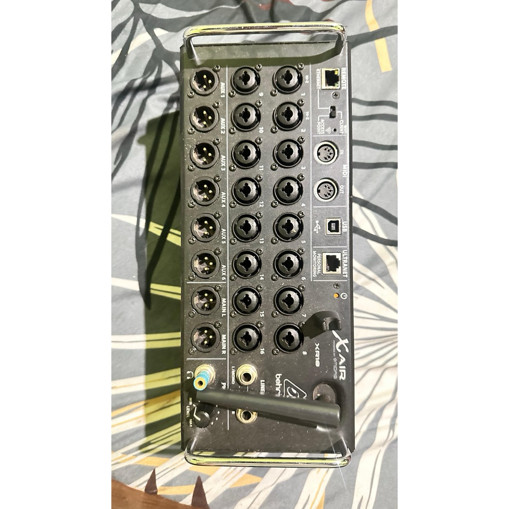 mixer digital xair 18 behringer / xr18 bukan midas mr18