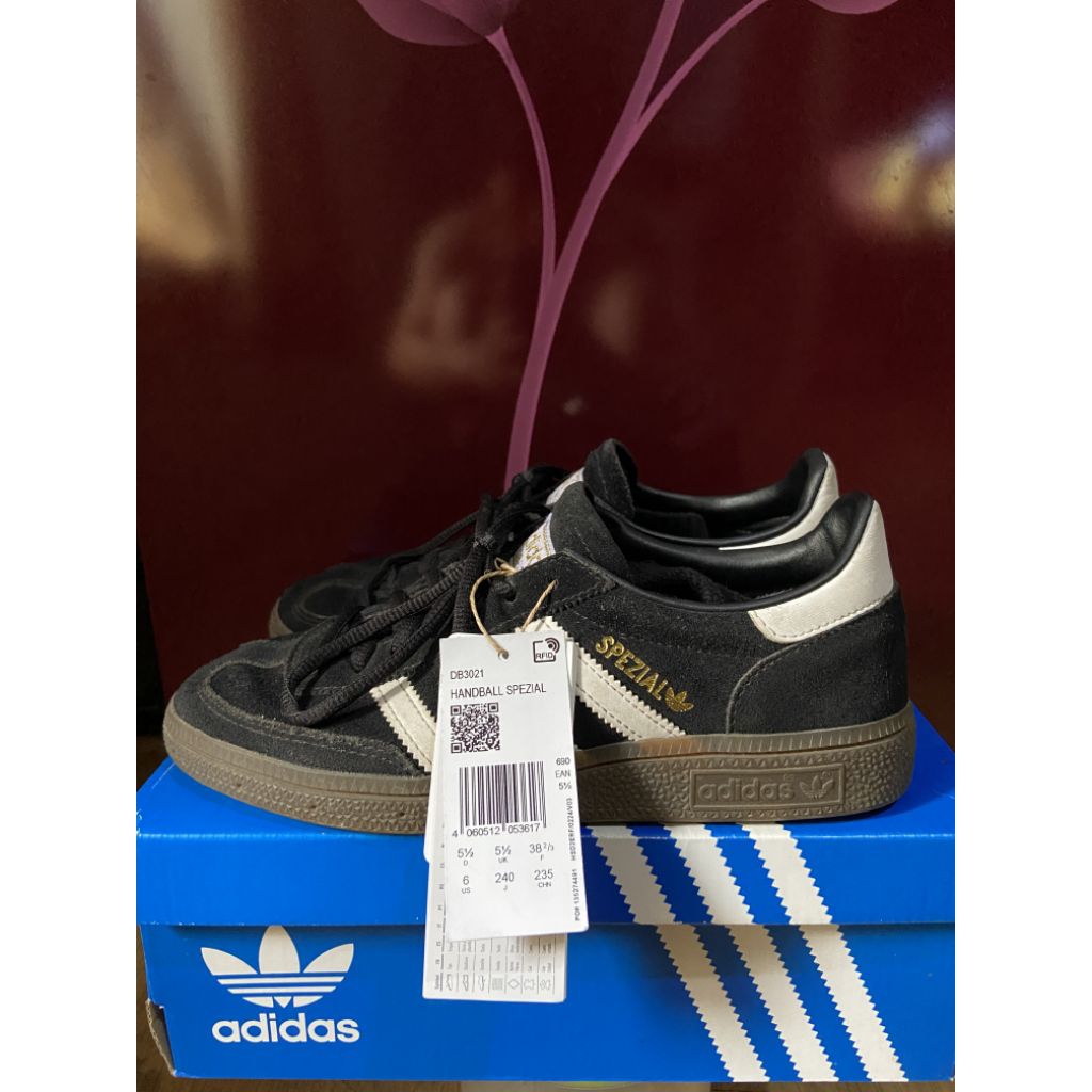 Adidas Spezial BW