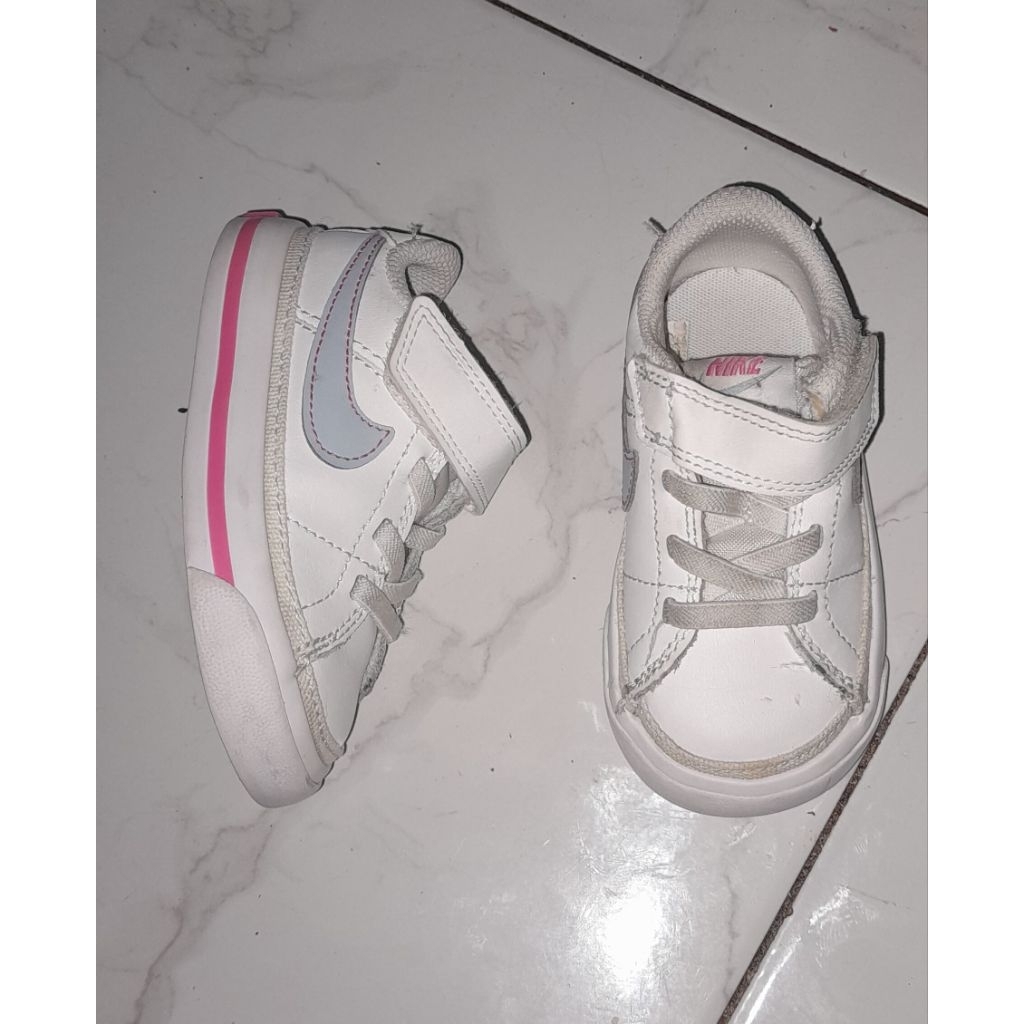 sneakers anak/bayi nike uk 5c fashion preloved