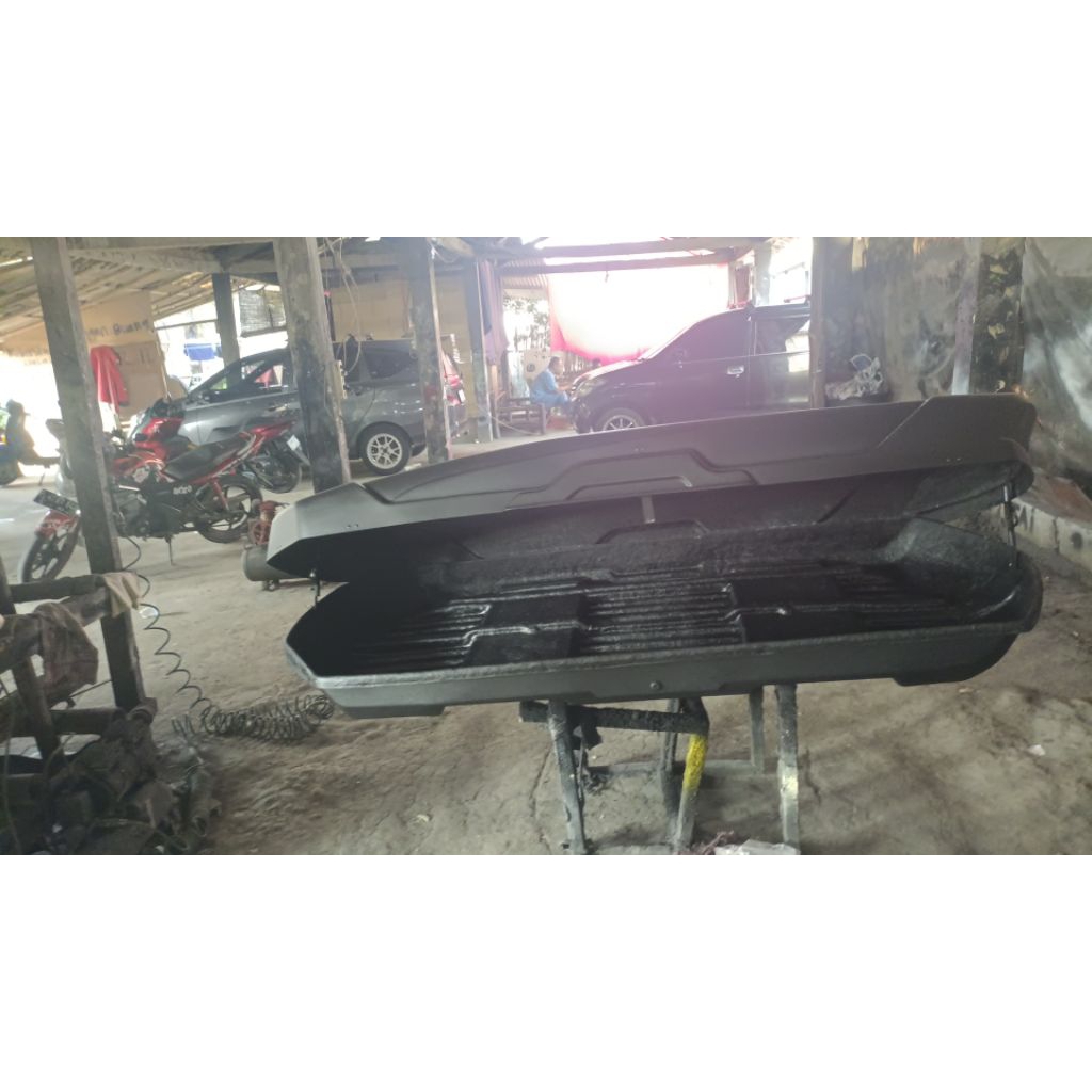 roofbox/bagasi atap mobil