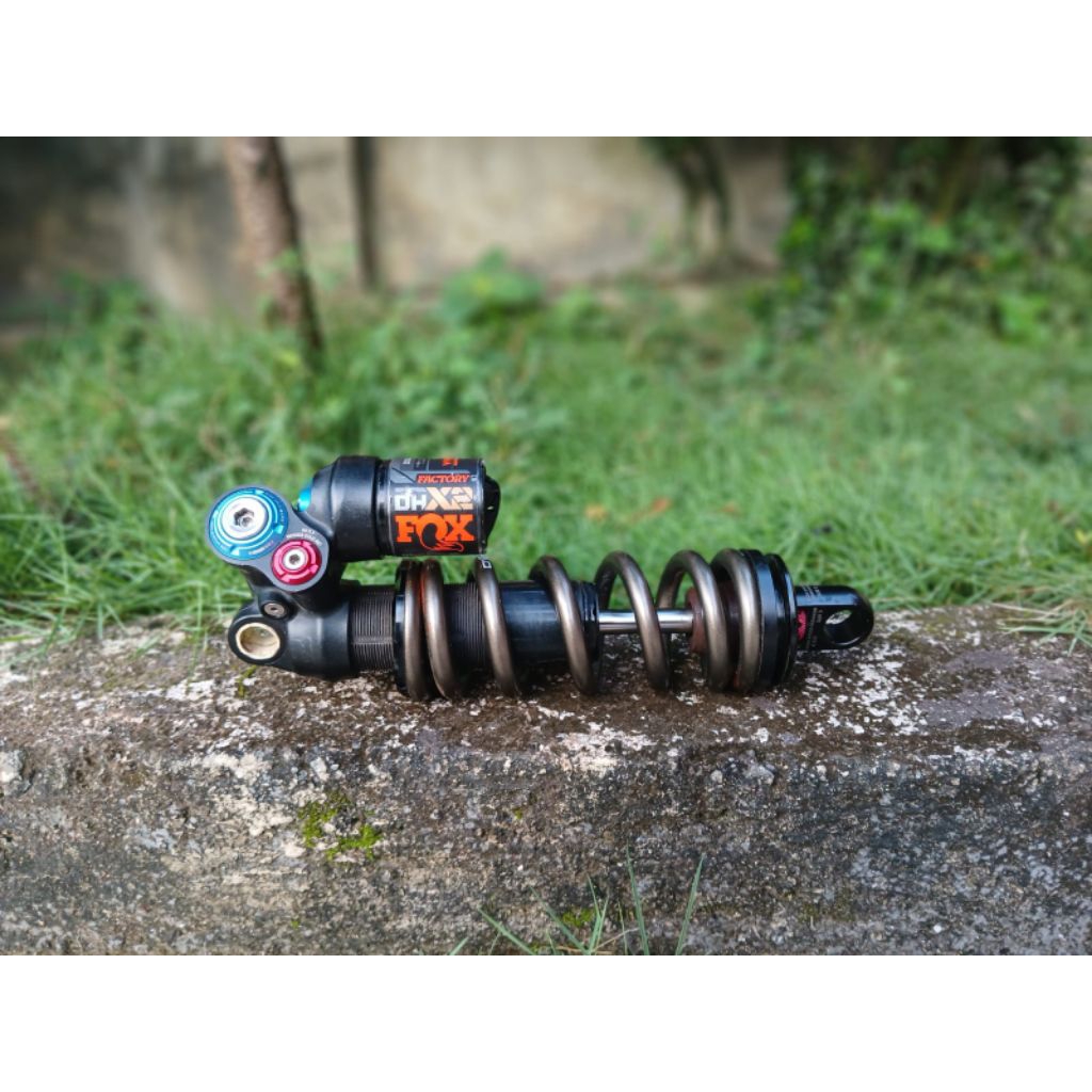 rear shock 210mm fox dhx2 vvc factory 2021 210 dvo spring