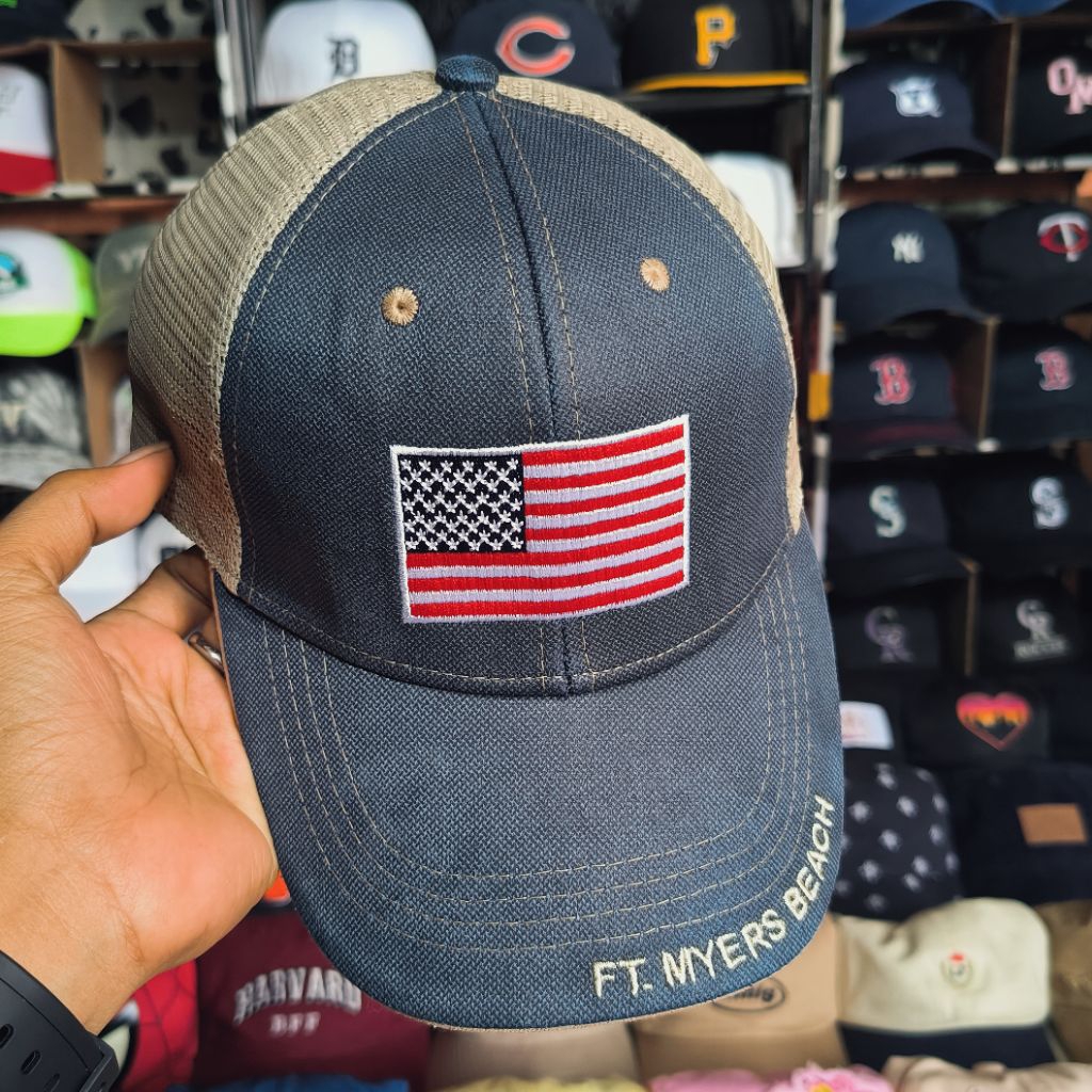 Topi trucker USA flag