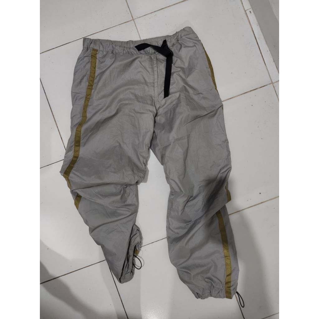 celana training uniqlo second preloved real pict ada ikat pinggangnya