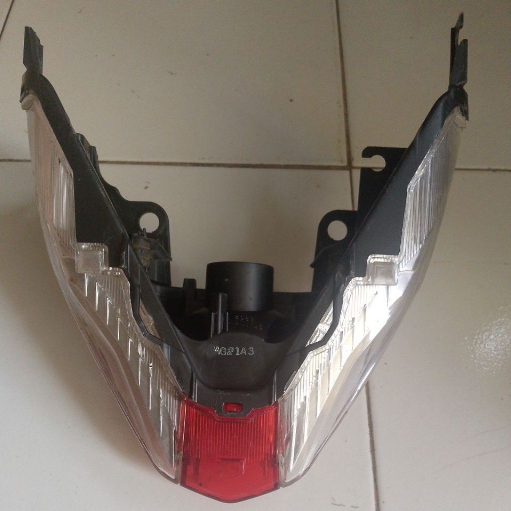 LAMPU BELAKANG BEKAS COPOTAN BEAT STREET