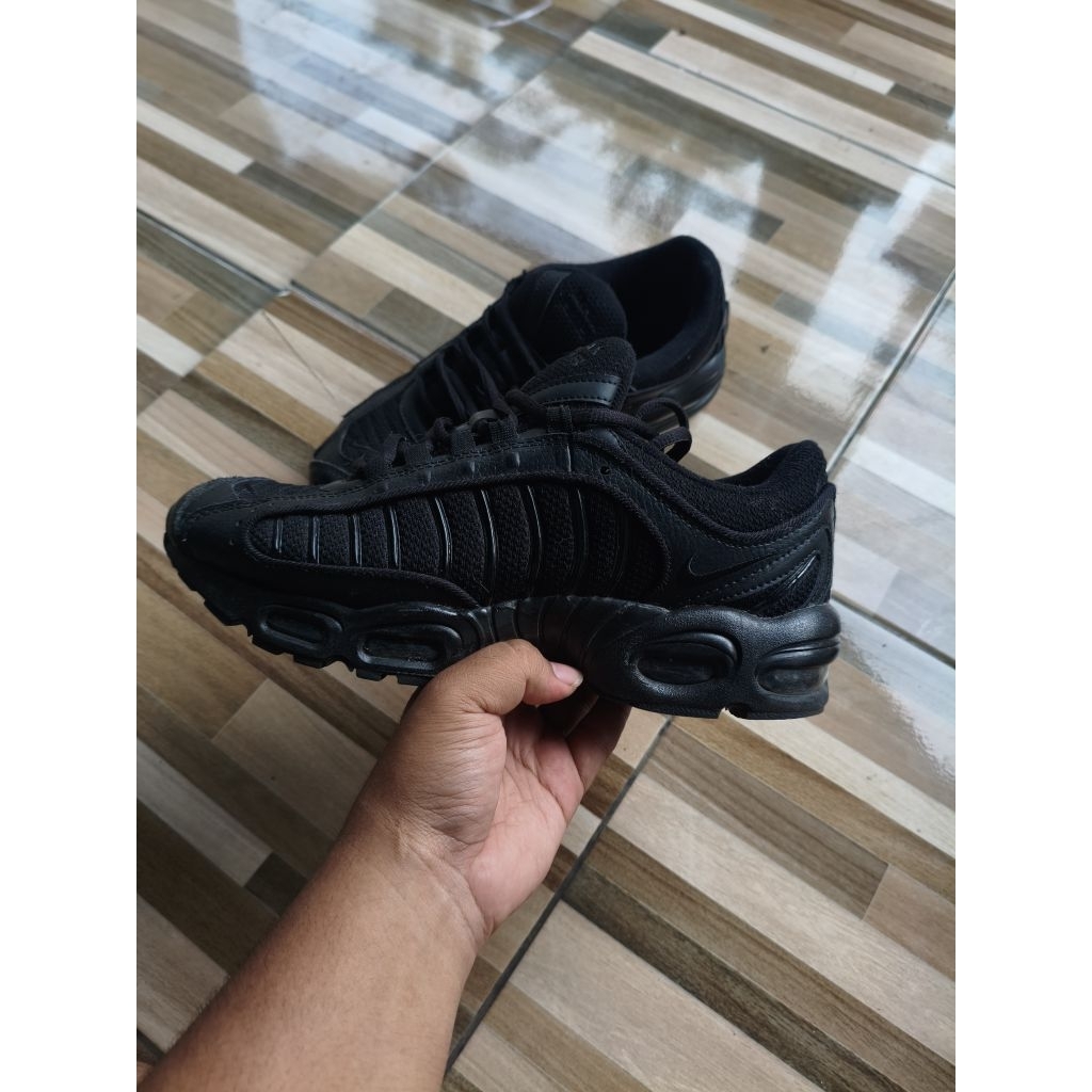 nike airmax tailwind iv