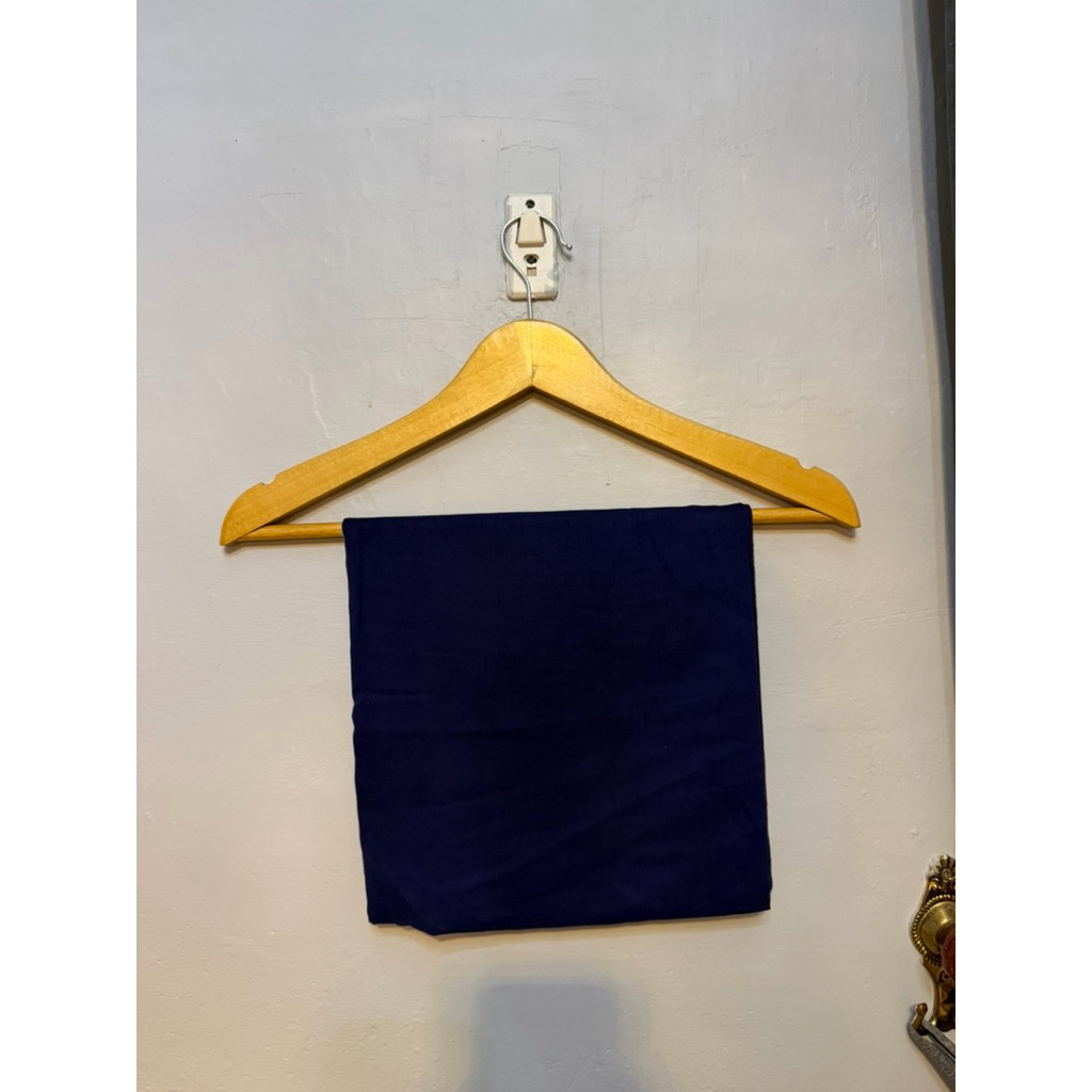jilbab polos segi empat biru navy
