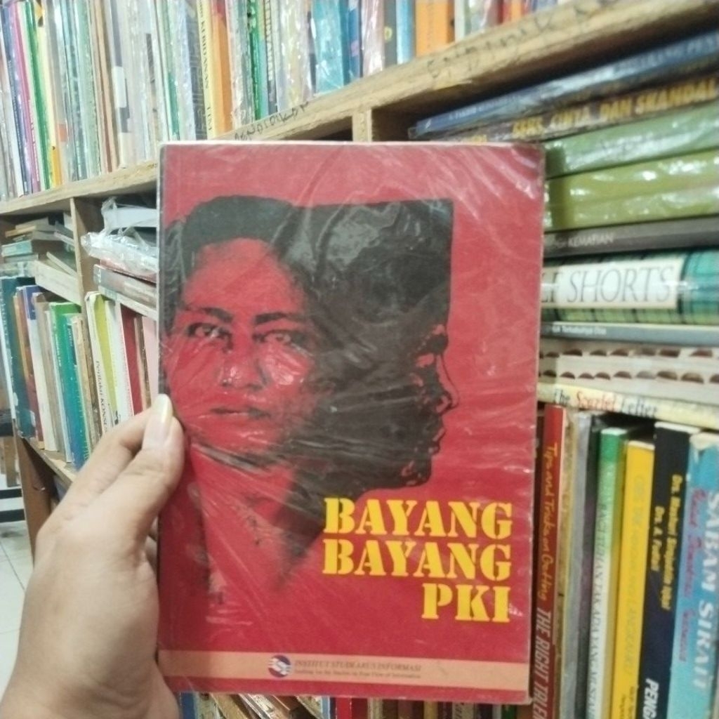 BUKU ORIGINAL BAYANG BAYANG PKI