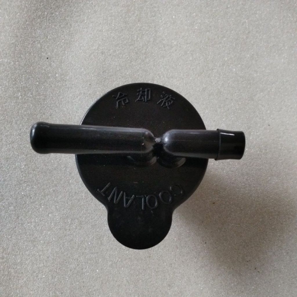 TUTUP TABUNG AIR RADIATOR MOBIL UNIVERSAL ORIGINAL