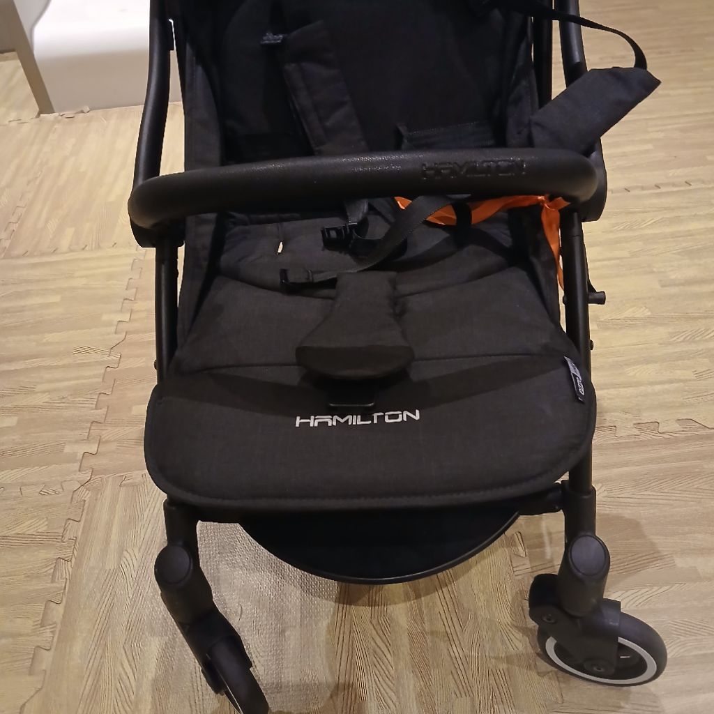 Preloved Hamilton Ezze Elite Pro Stroller