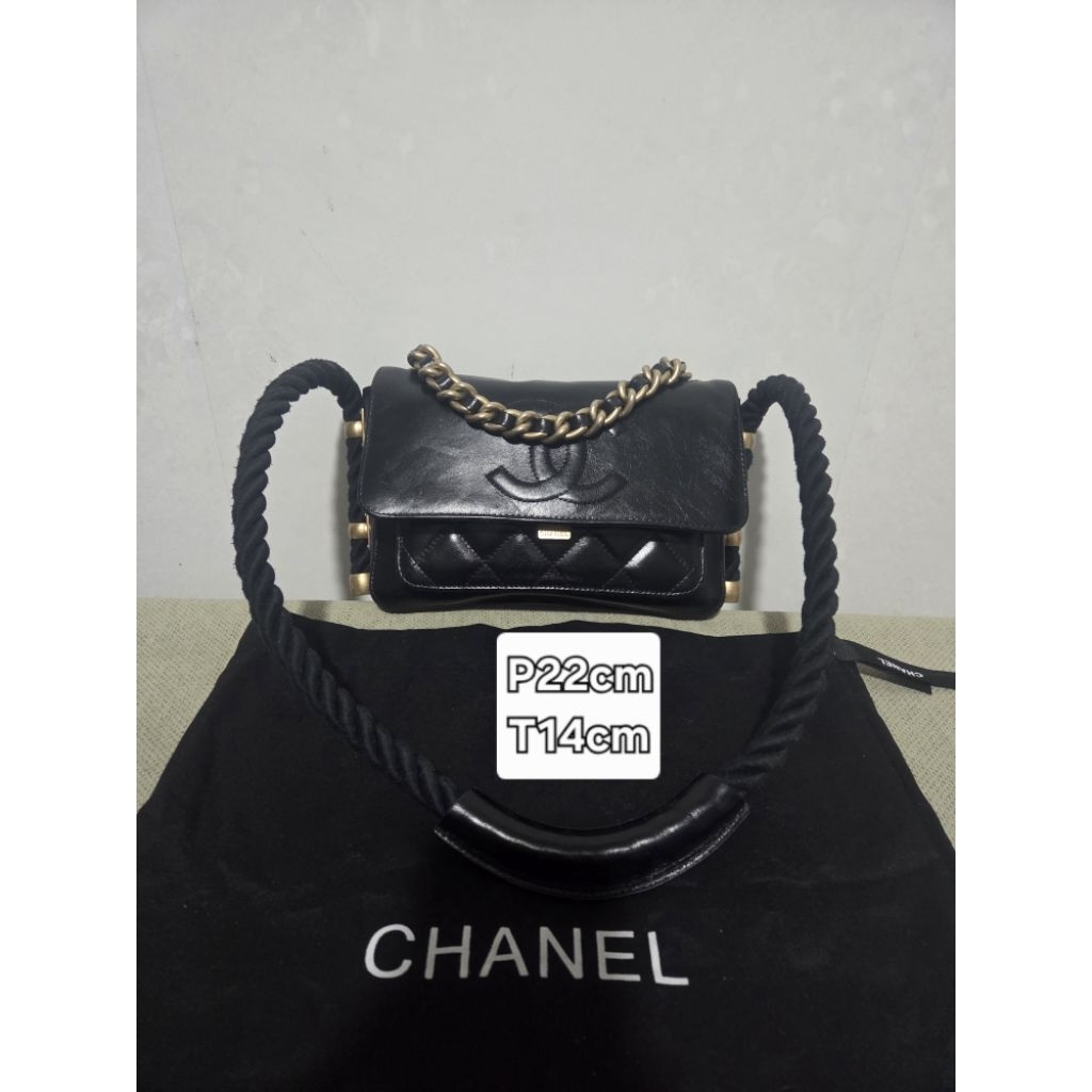 Tas CC BLACK RARE SERI RUE CAMBON CRAMPLED