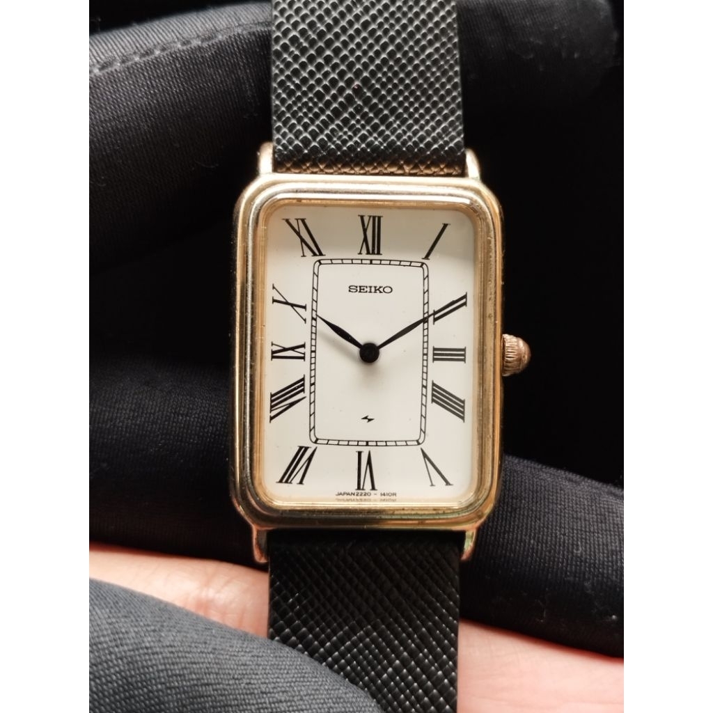 SEIKO Vintage Tank Roman Dial Manual Winding | Ref. 2220-3460 | JDM Japan | Circa 1970–1972