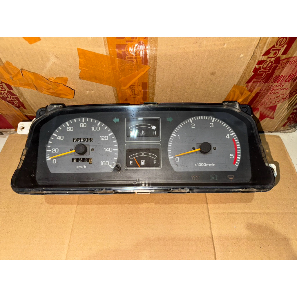spedometer spidometer daihatsu feroza original
