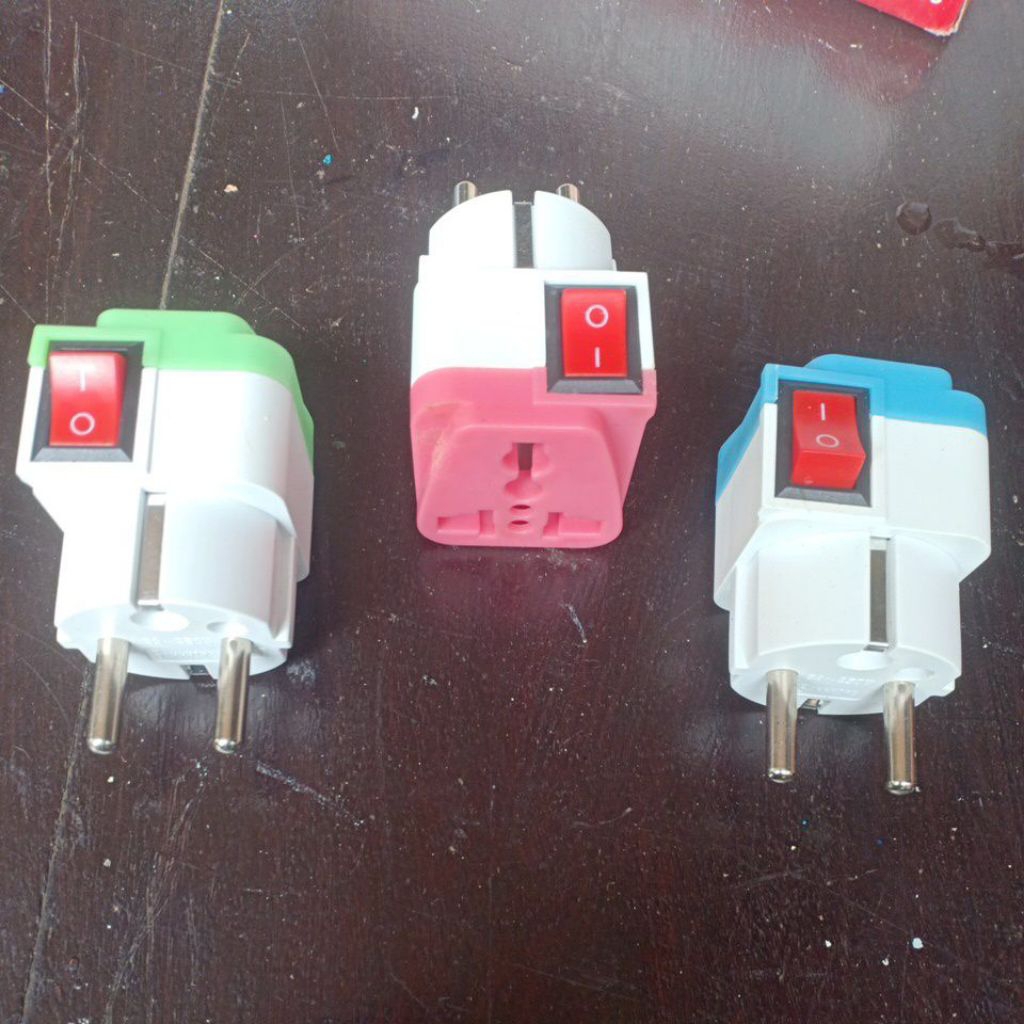 Over Steker Saklar on off / colokan kaki 3 Serbaguna + Saklar on off