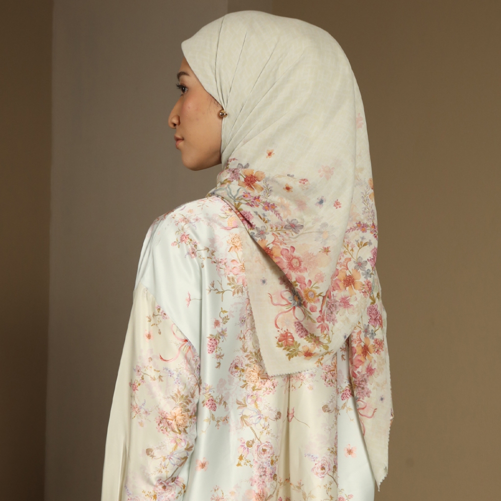 HijabChic Ranaya Beige Sky Scarf - Hijab Segi Empat Lebaran Voal Motif Floral Modern