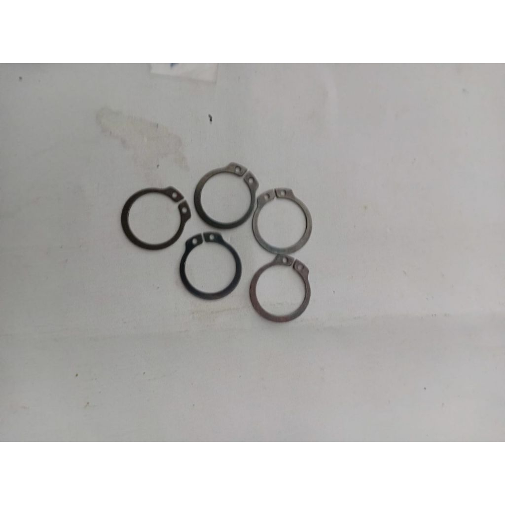 SNAPRING KLIP SNAPRING AS RODA DEPAN BESAR VESPA PX EXLUSIVE EXCEL