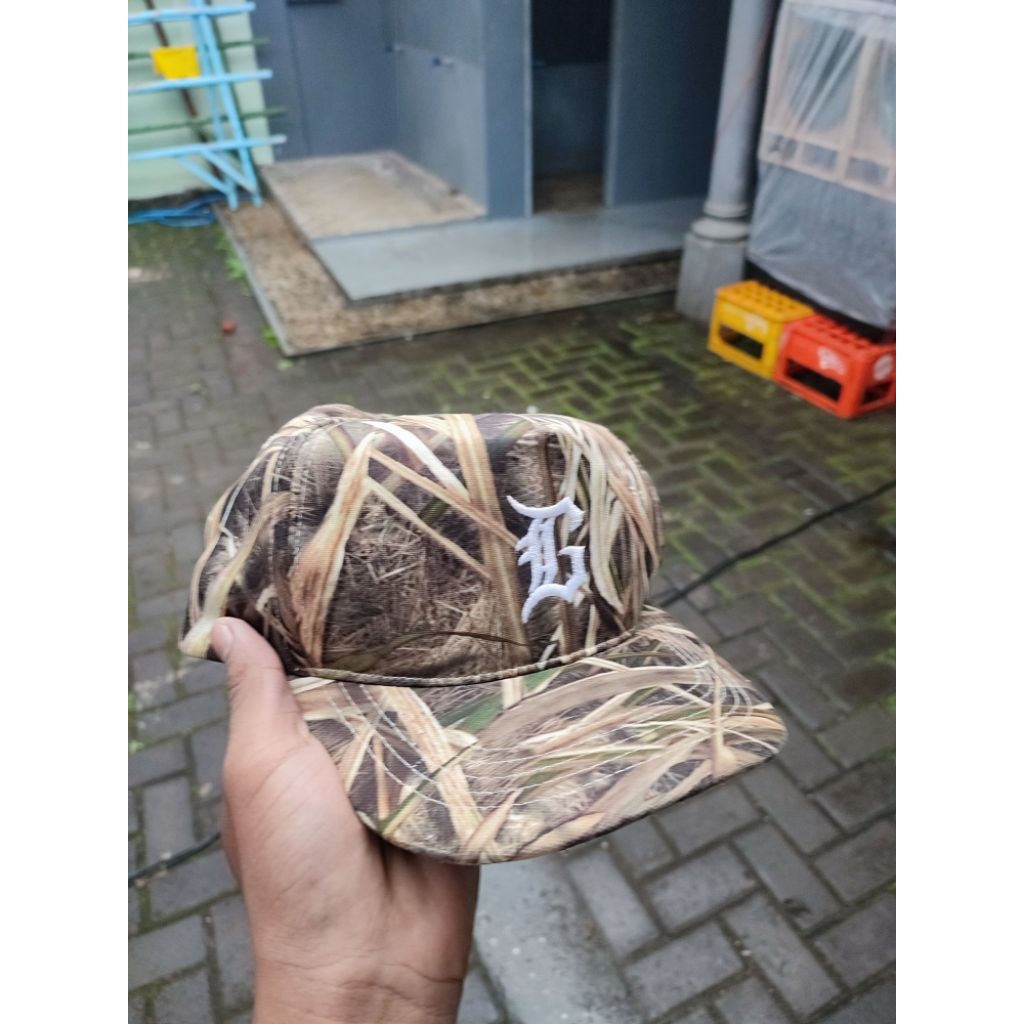 Topi Gnobmel Second