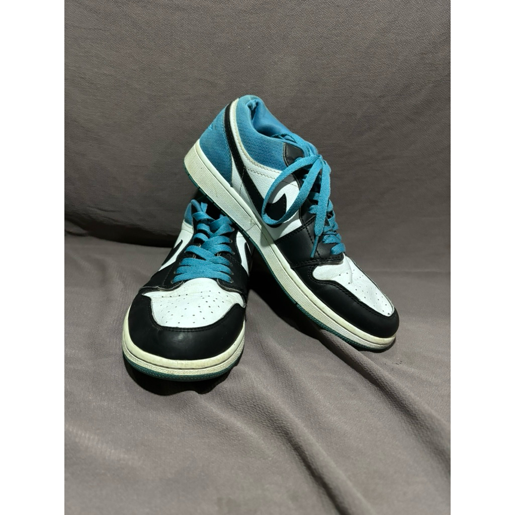 Sepatu second n1k3 AJ1 low blue