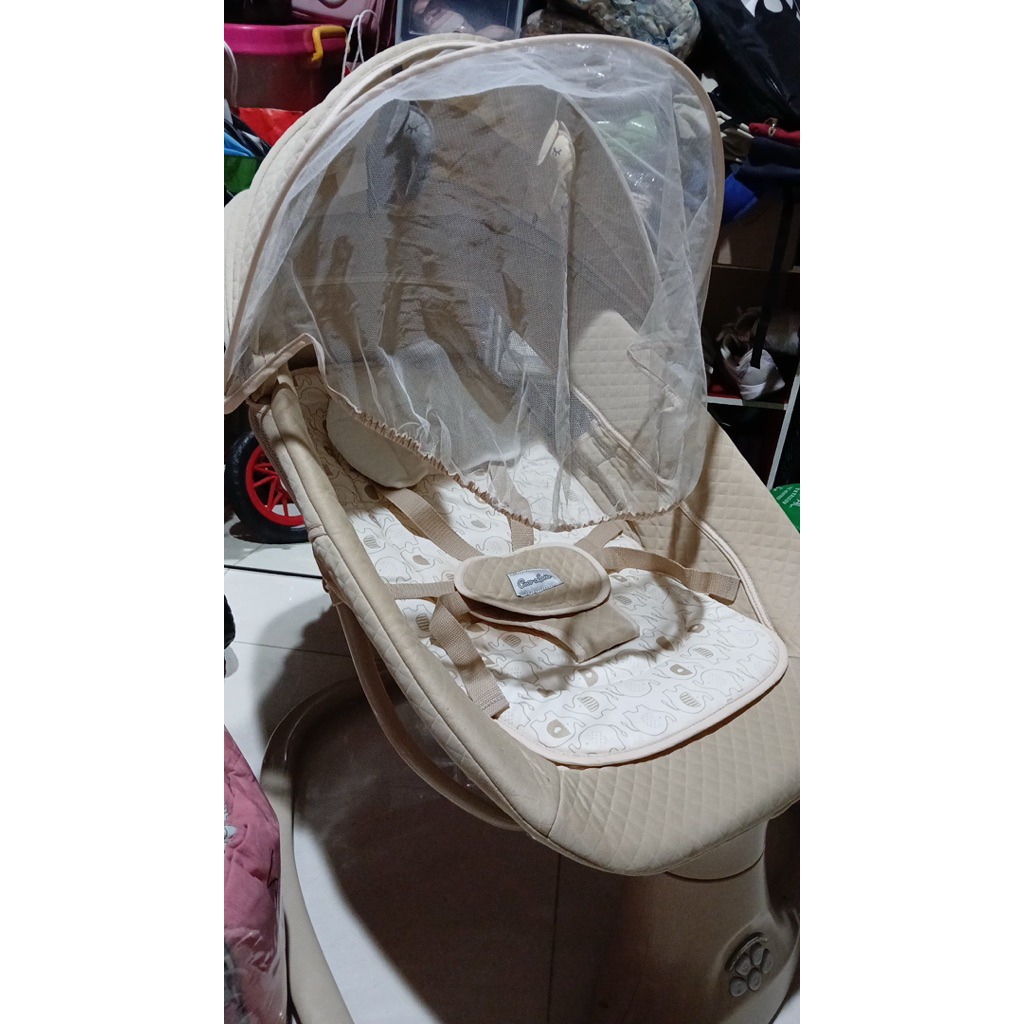 Preloved Cocolatte Snuggli Premier