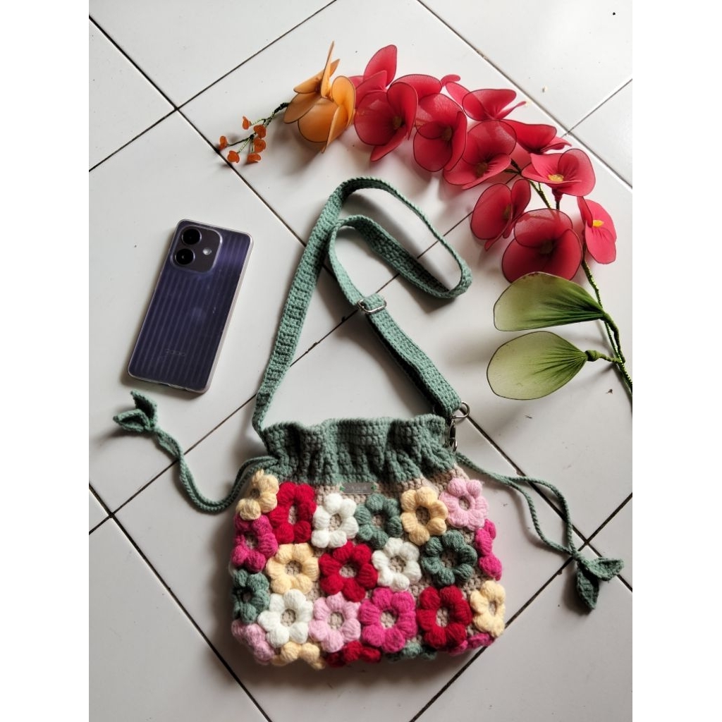 Tas Kecil Rajut Cantik Bunga Puff