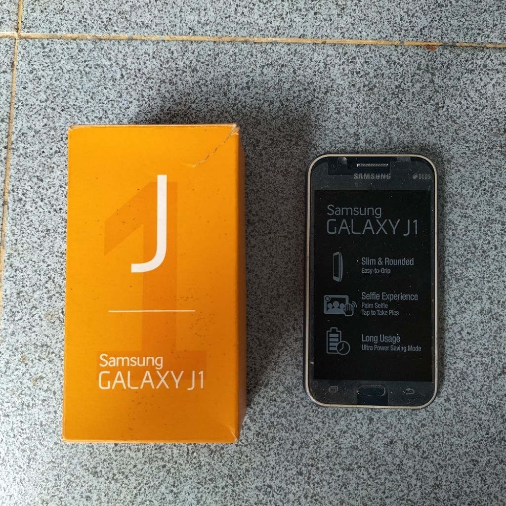 HP Samsung Galaxy J1 2015 Handphone Ponsel Android