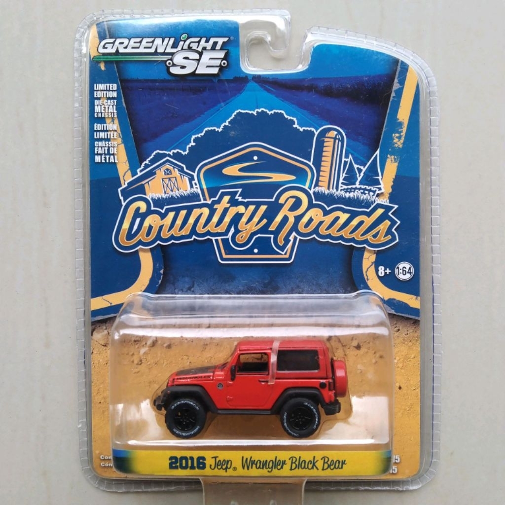 Greenlight 2016 Jeep Wrangler Black Bear Country Roads