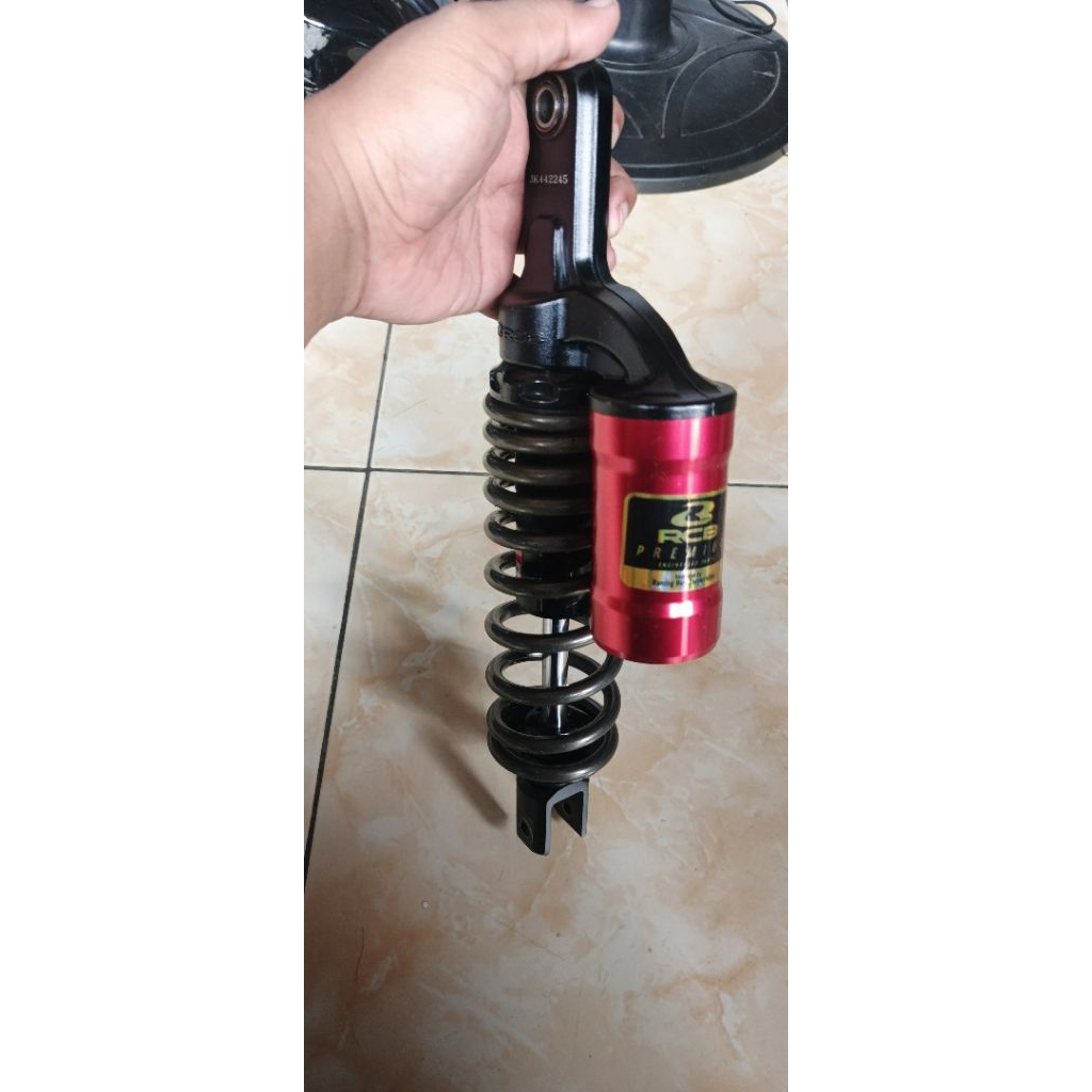 Shock Breaker Belakang Motor Matic RCB - Ukuran 330mm, Warna Hitam, Tahan Lama