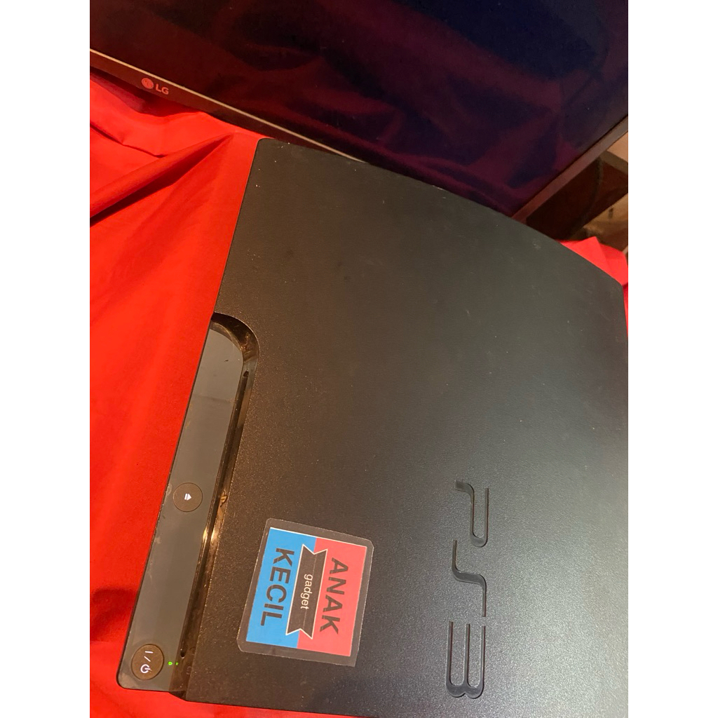 ps3 slim 160gb (002)