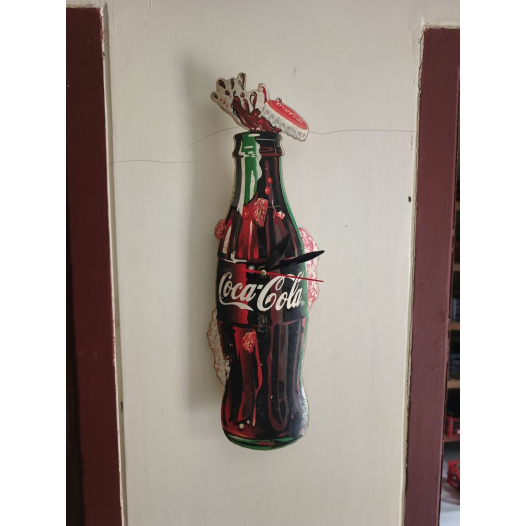 jam dinding model botol coca cola antiq jadul