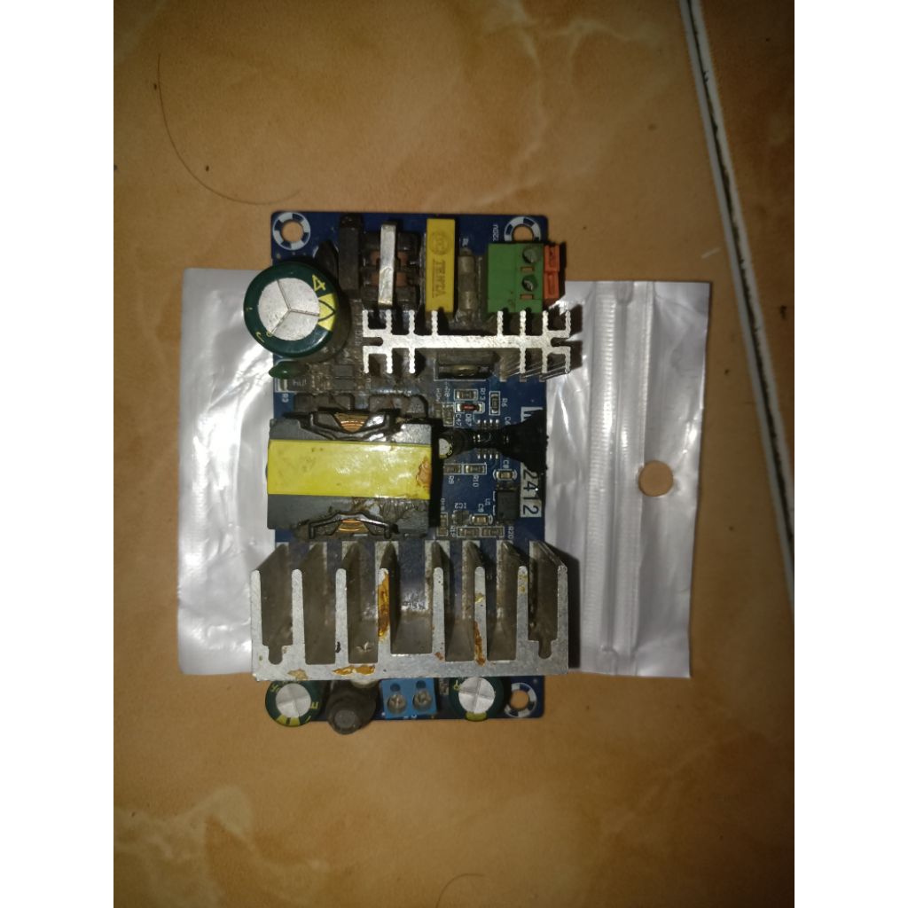 SMPS 6A -12-24 volt bisa pake ini