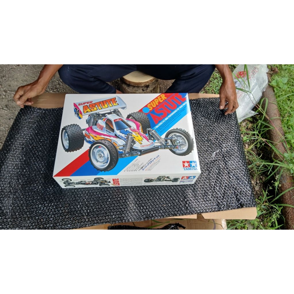 RC TAMIYA SUPER ASTUTE LIMITED EDITION
