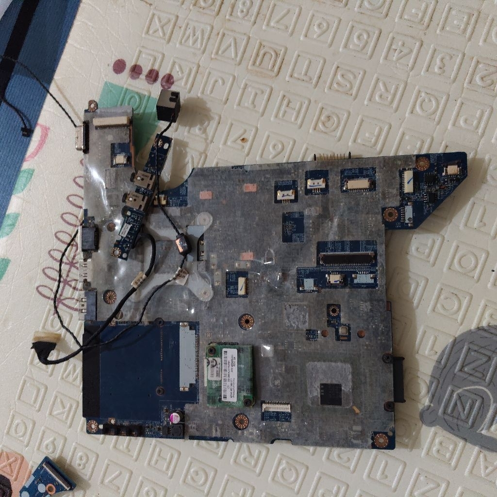 motherboard mainboard mobo mati laptop hp CQ 40