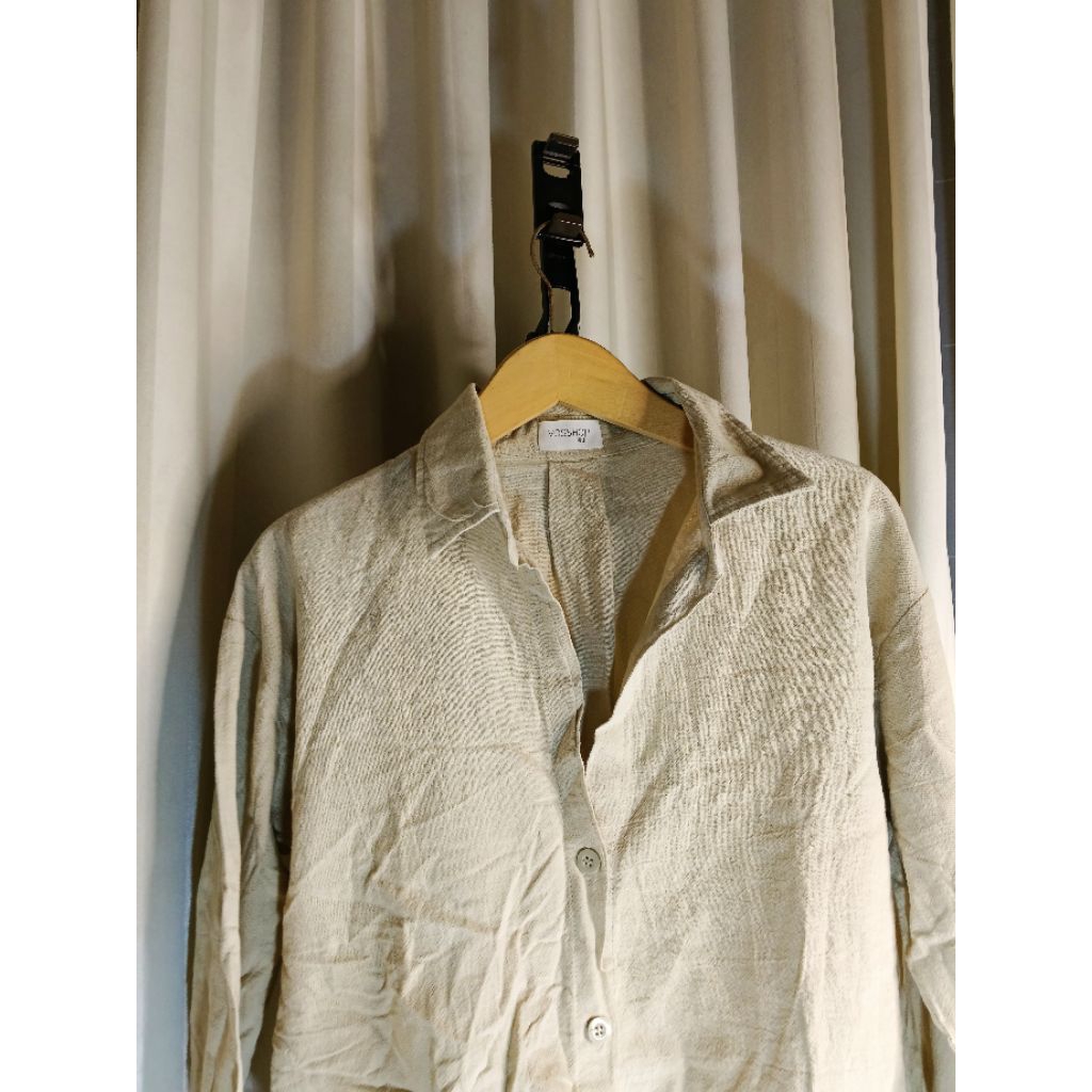 Preloved Vosshop Kemeja Nude