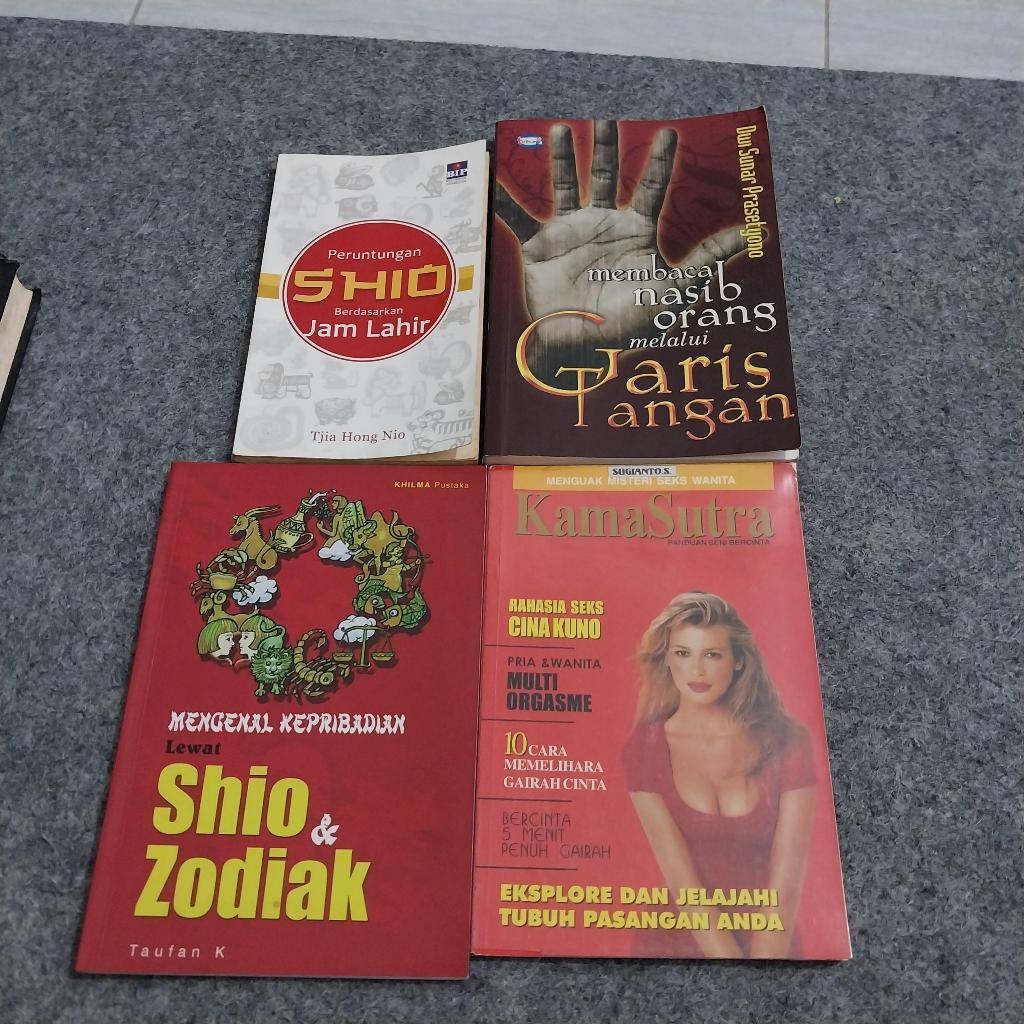 Sepaket Buku Ramalan Shio, Kamasutra, Zodiak, Palmistry/Garis Tangan