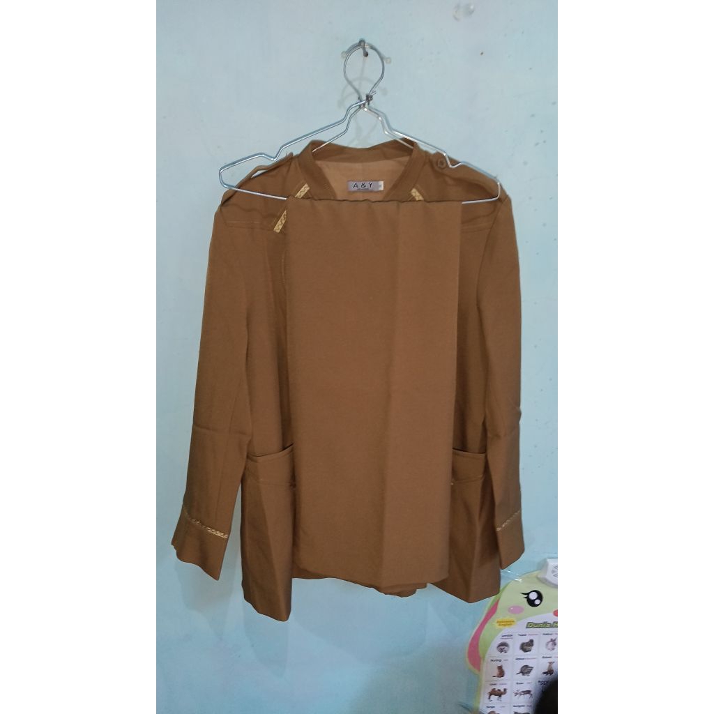 Preloved Seragam Khaki