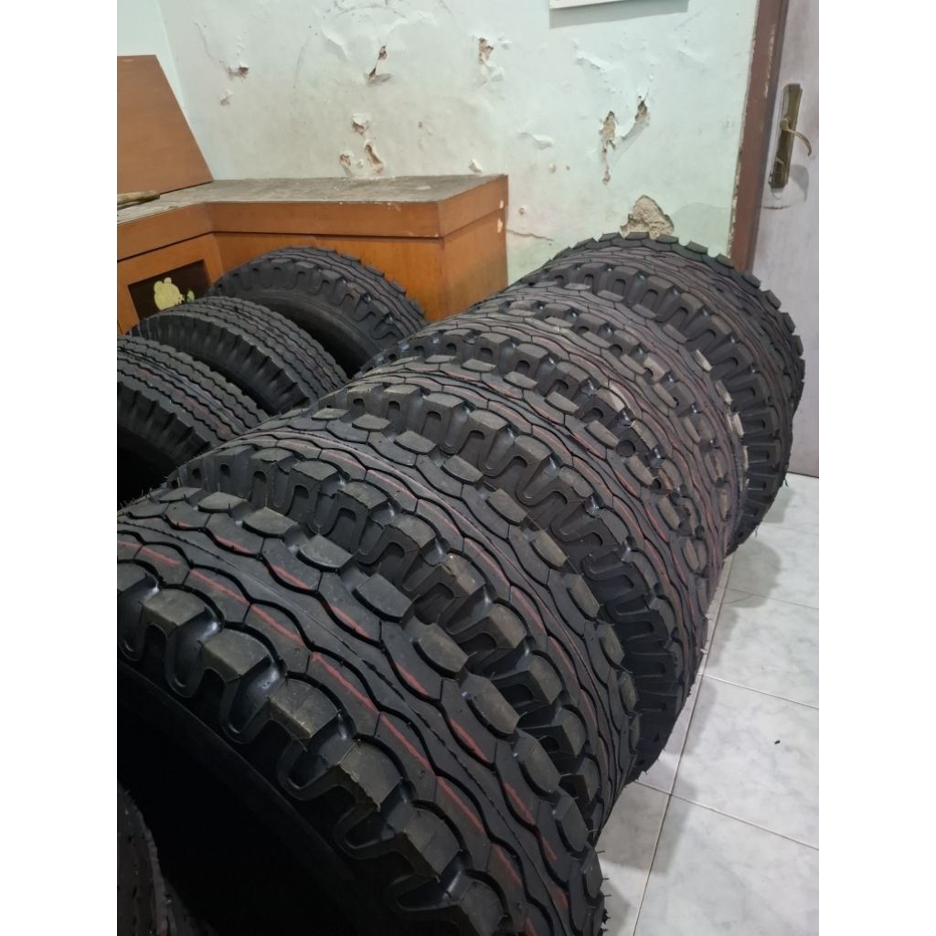 Ban luar truk 750-16, 750-15, 700-16