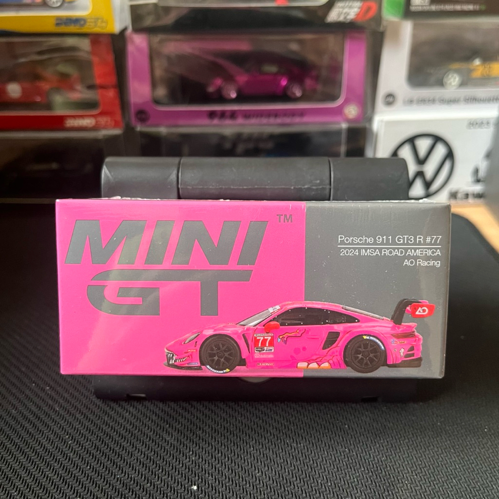 Mini GT Roxy Porsche 911 GT3 R #77 AO Racing