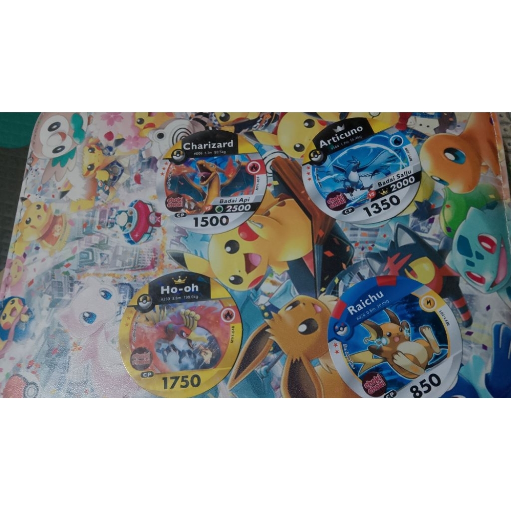 Medallion Choki-Choki Pokemon Hologram