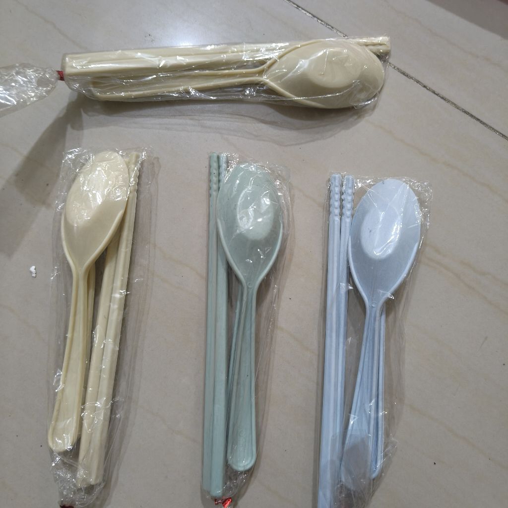 Sendok Sumpit Garpu Plastik Set Lokal