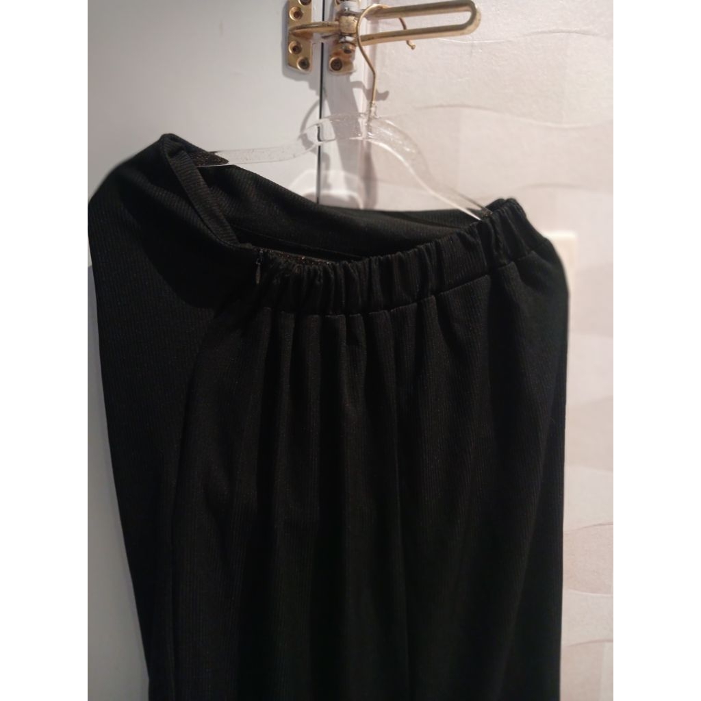 PRELOVED ROK PANJANG HITAM