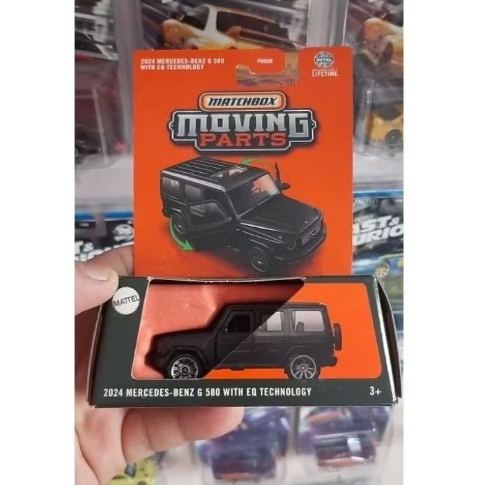 Matchbox moving parts Mercedes G 580 - Hitam