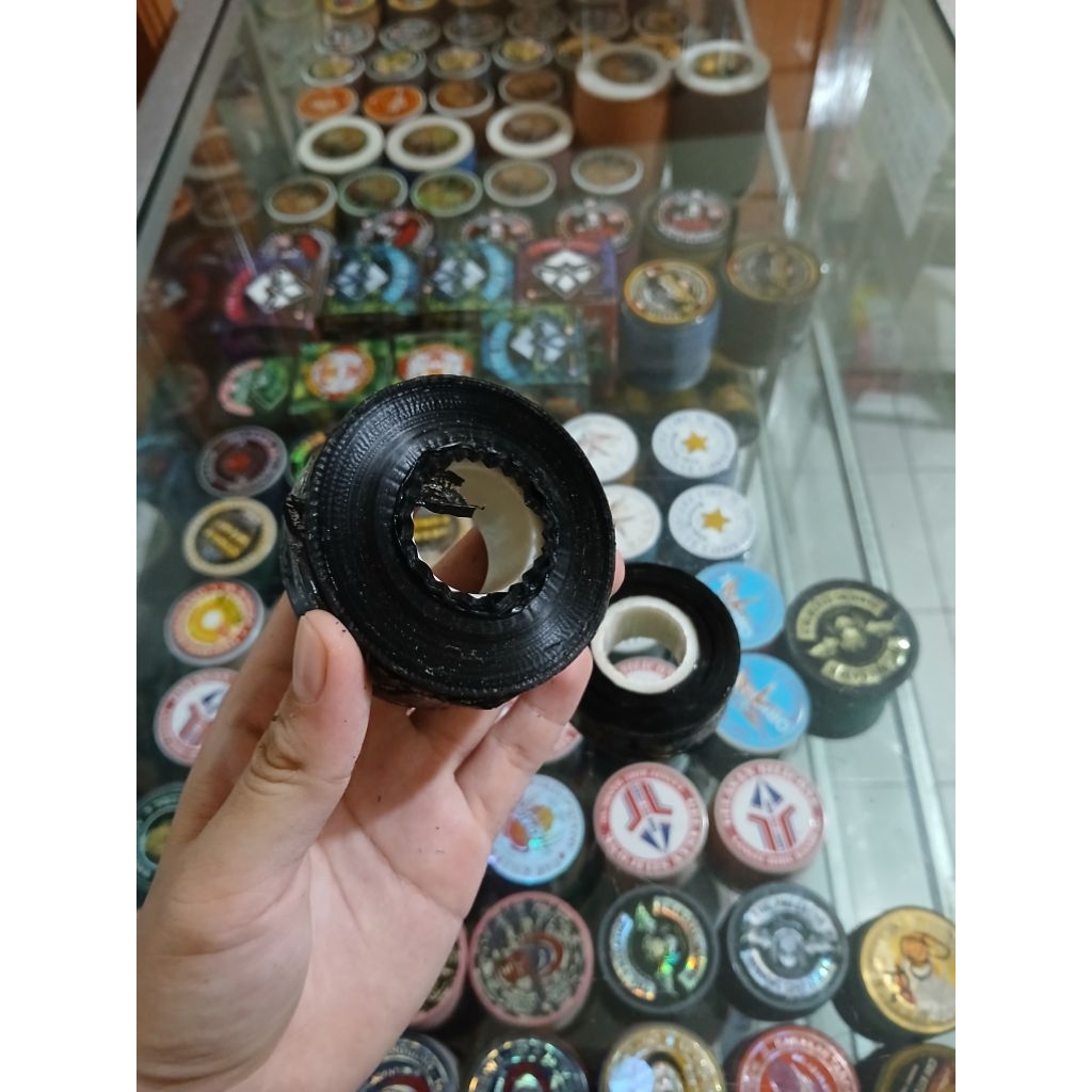 Ekor/Buntut Layangan Plastik Hitam Panjang 100 Meter