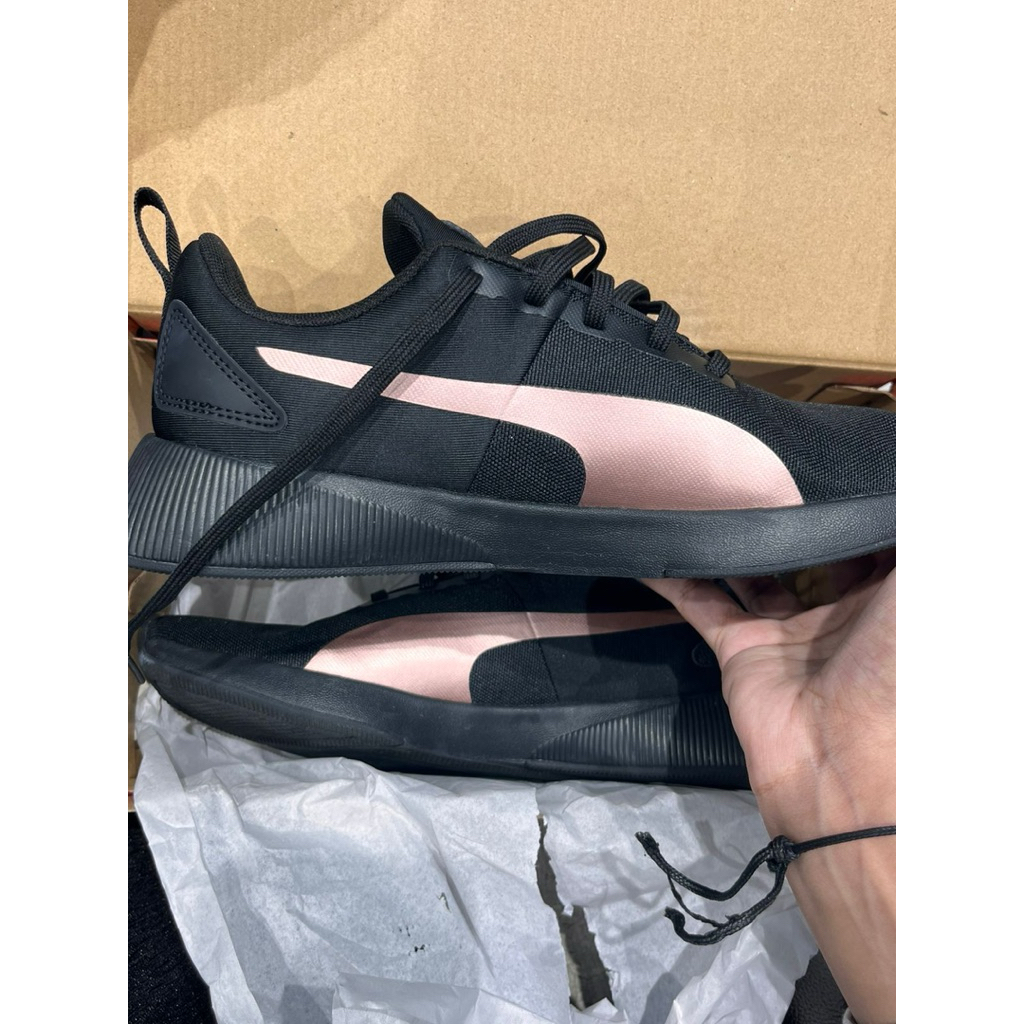 [WTS] PUMA FLYER RUNNER MESH BLACK ROSE