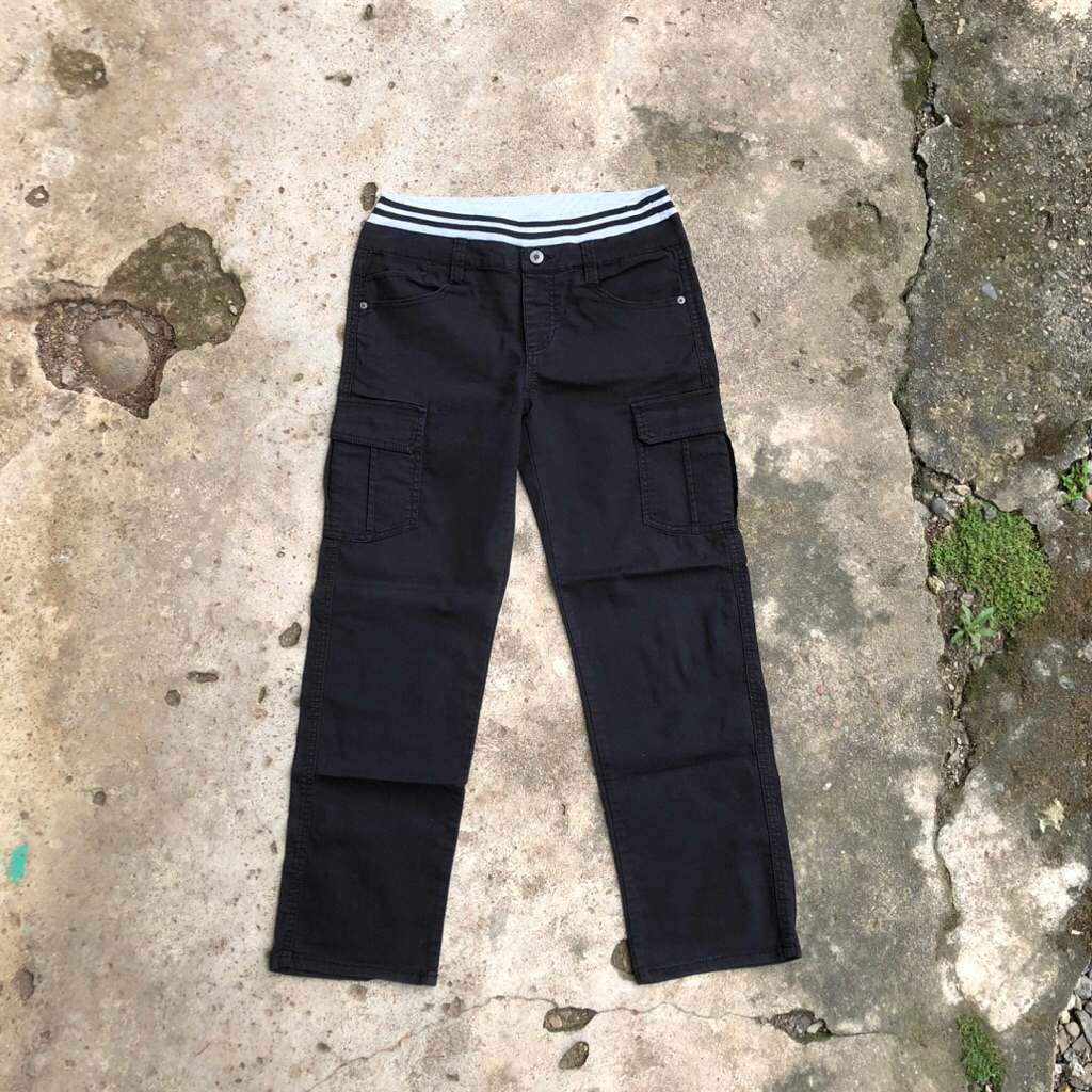 Relaxed cargo pants stretch denim by topvalu ( second/bekas )