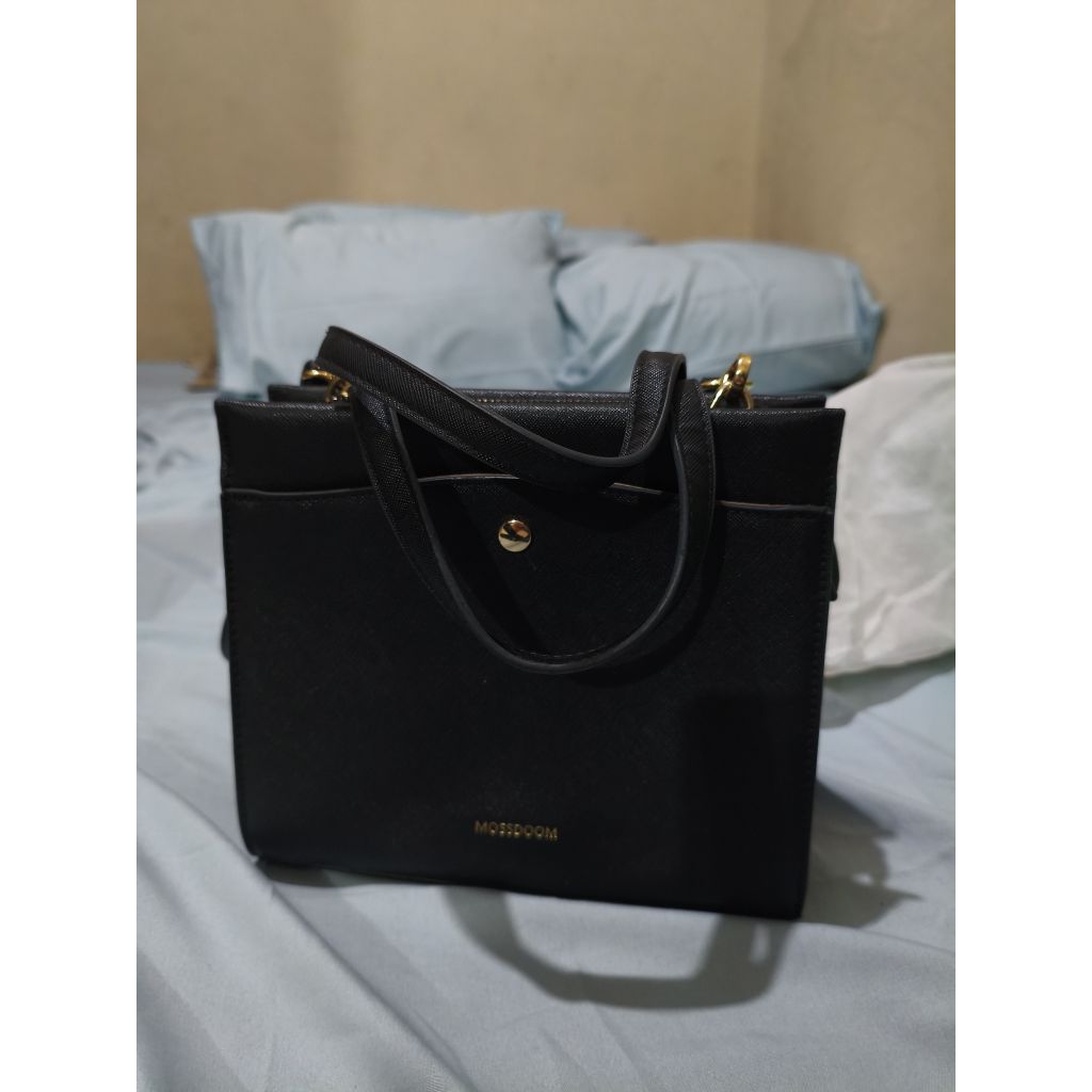 Tas Selempang Hitam Merk Mossdoom asli