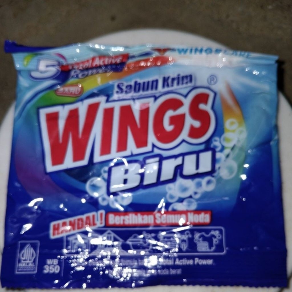 Sabun krim wings biru