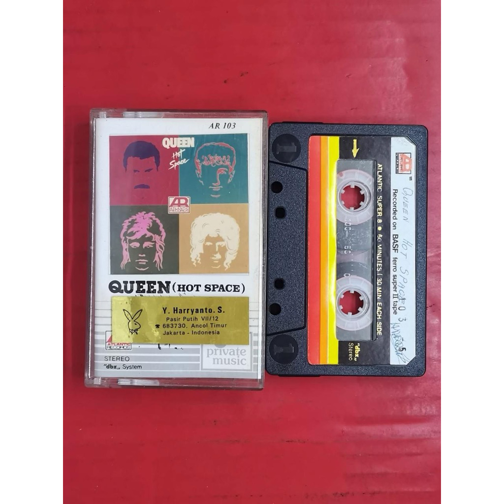 ORIGINAL KASET PITA QUEEN HOT SPACE