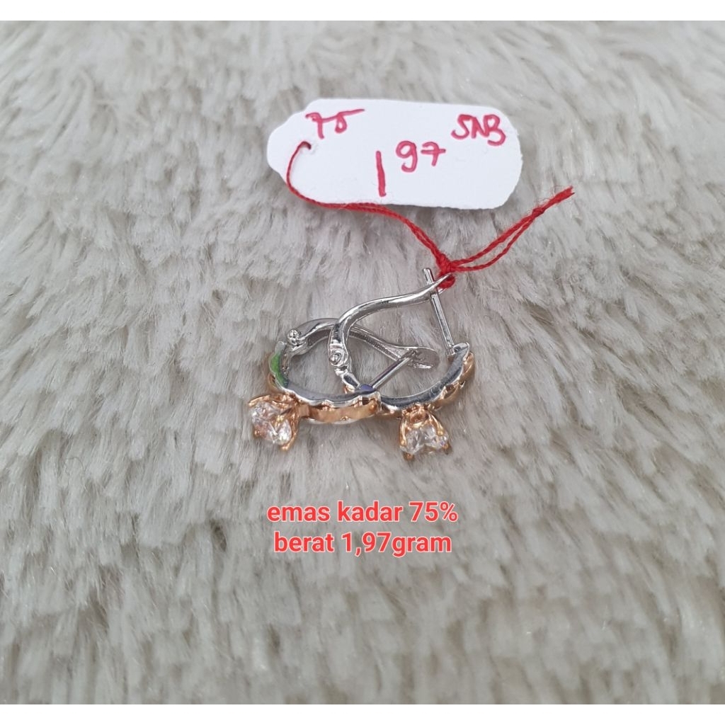 anting jepit italy kombinasi emas kadar 75% berat 1,97gram