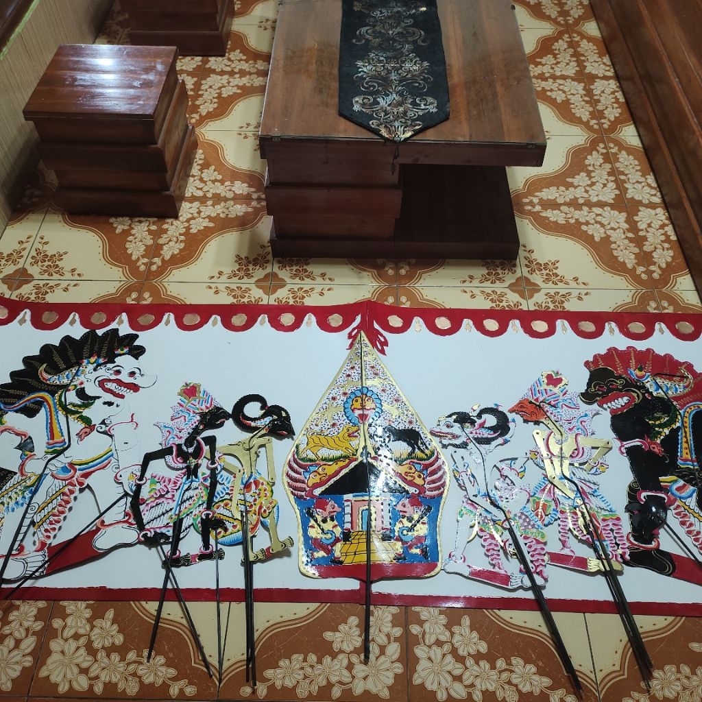 Wayang kertas duplex isi 7 Amral putih Kresna Janoko+gunungan+Anoman+bolodewa+Amral hitam