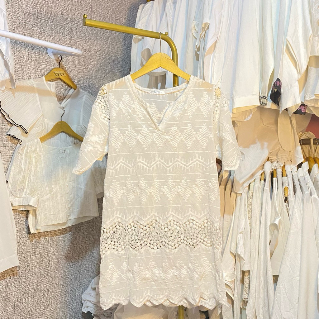 Brukat auter, auter Brukat putih