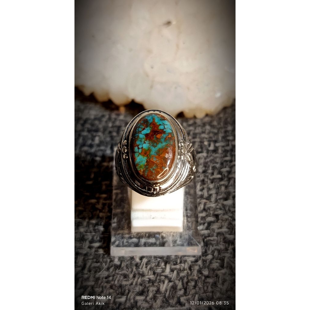 pirus persia urat emas